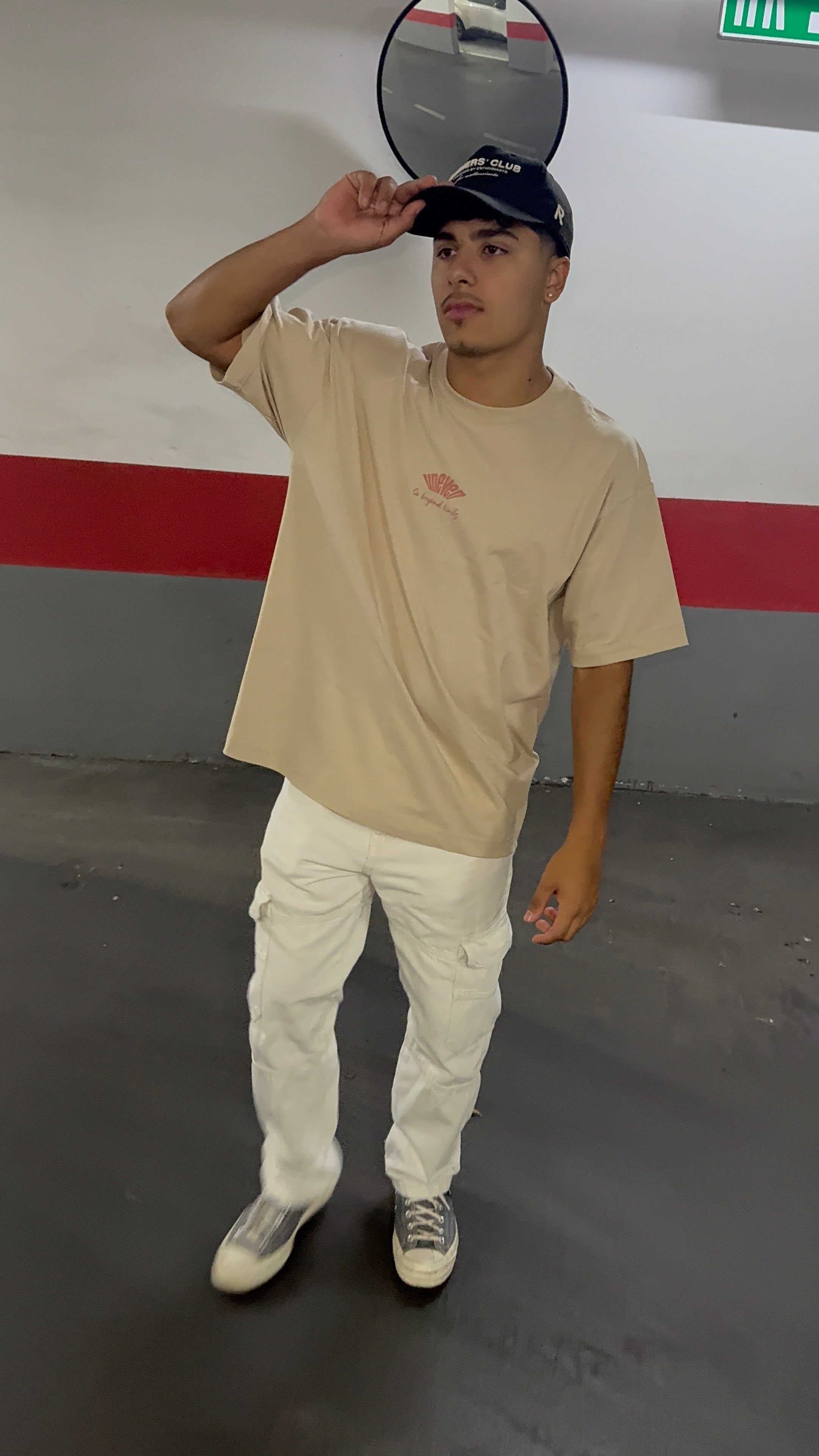 UNEVEN T-SHIRT